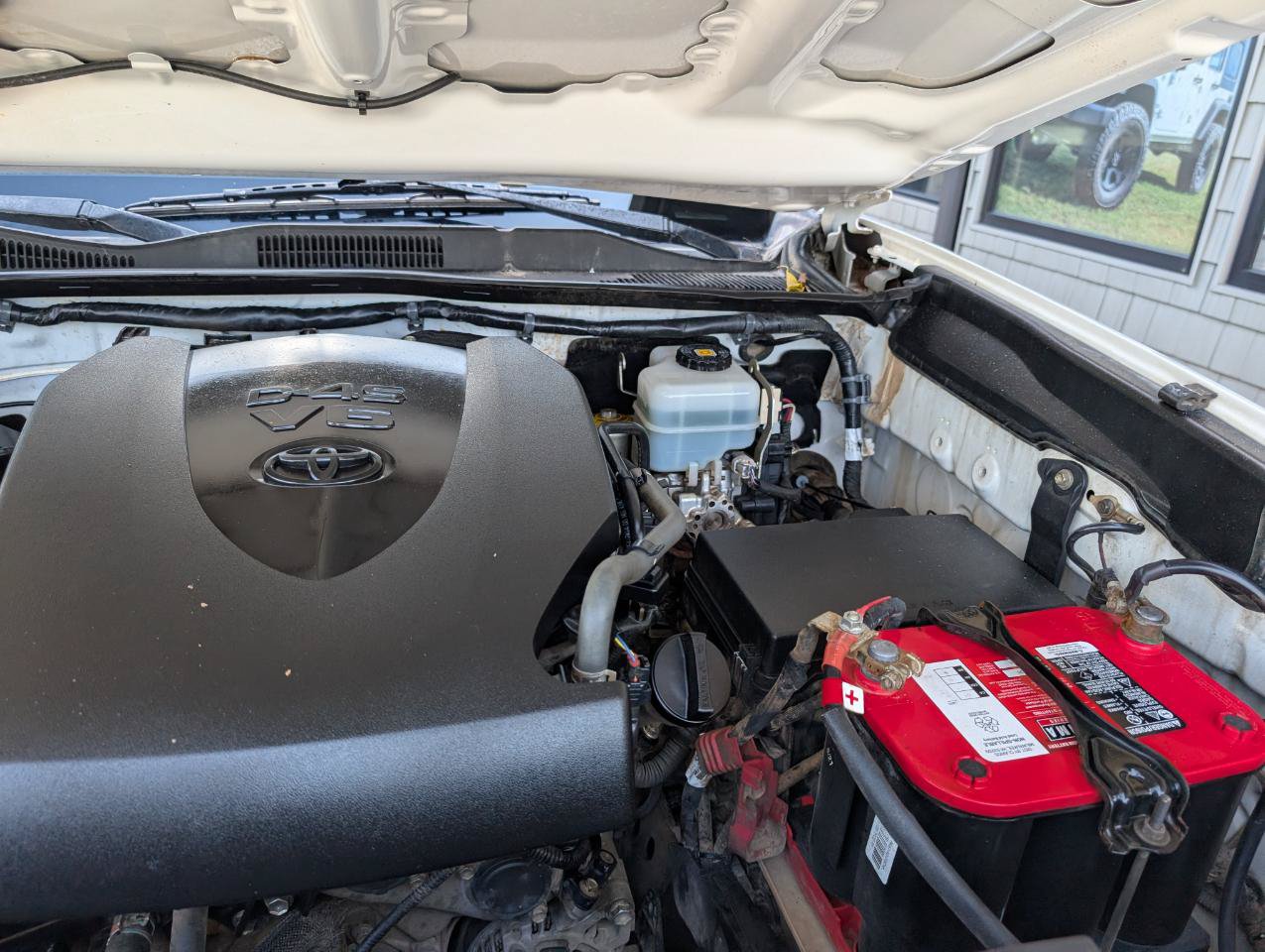 Used 2018 Toyota Tacoma TRD Off-Road AWD/4WD image 24