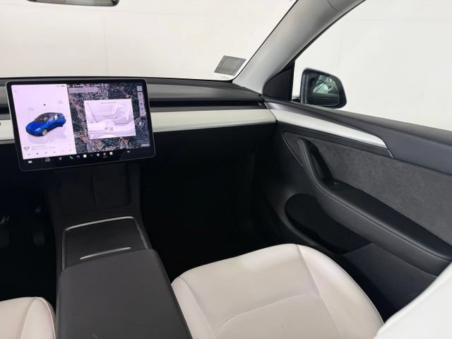 Used 2023 Tesla Model Y Long Range AWD/4WD image 29