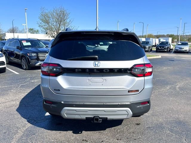 Used 2025 Honda Pilot TrailSport image 8