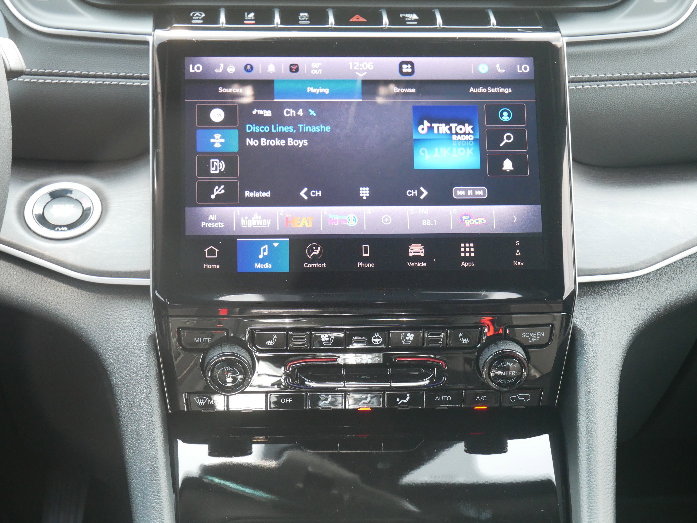 New 2025 Jeep Grand Cherokee L Limited w/ Luxury Tech Group II image 8