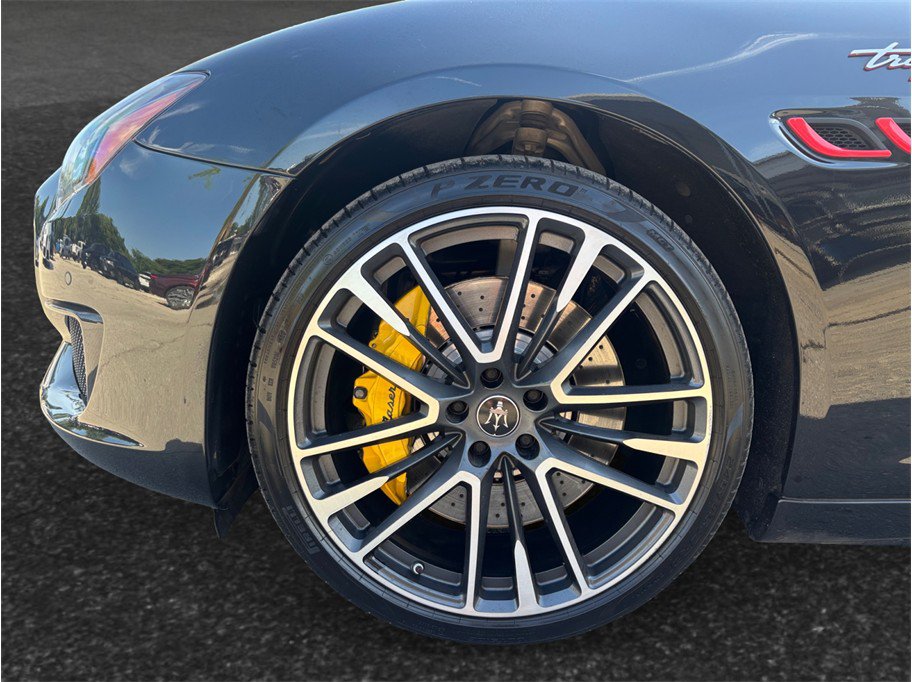Used 2022 Maserati Quattroporte Trofeo RWD image 13