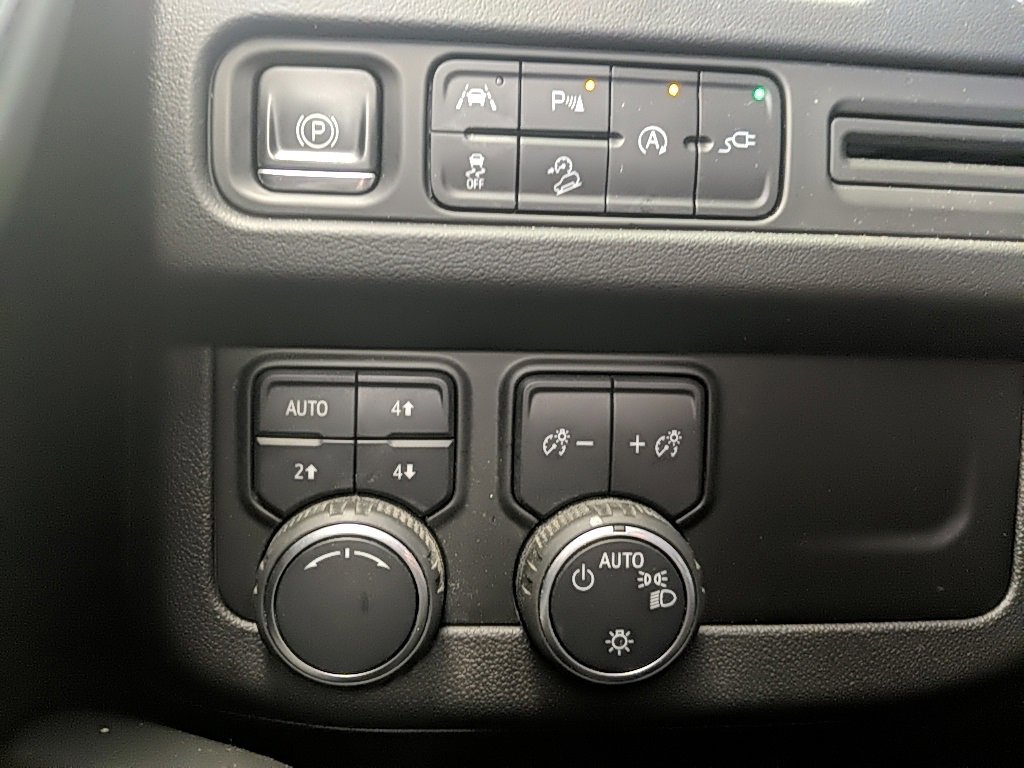 Used 2021 Chevrolet Tahoe Z71 w/ Luxury Package image 28