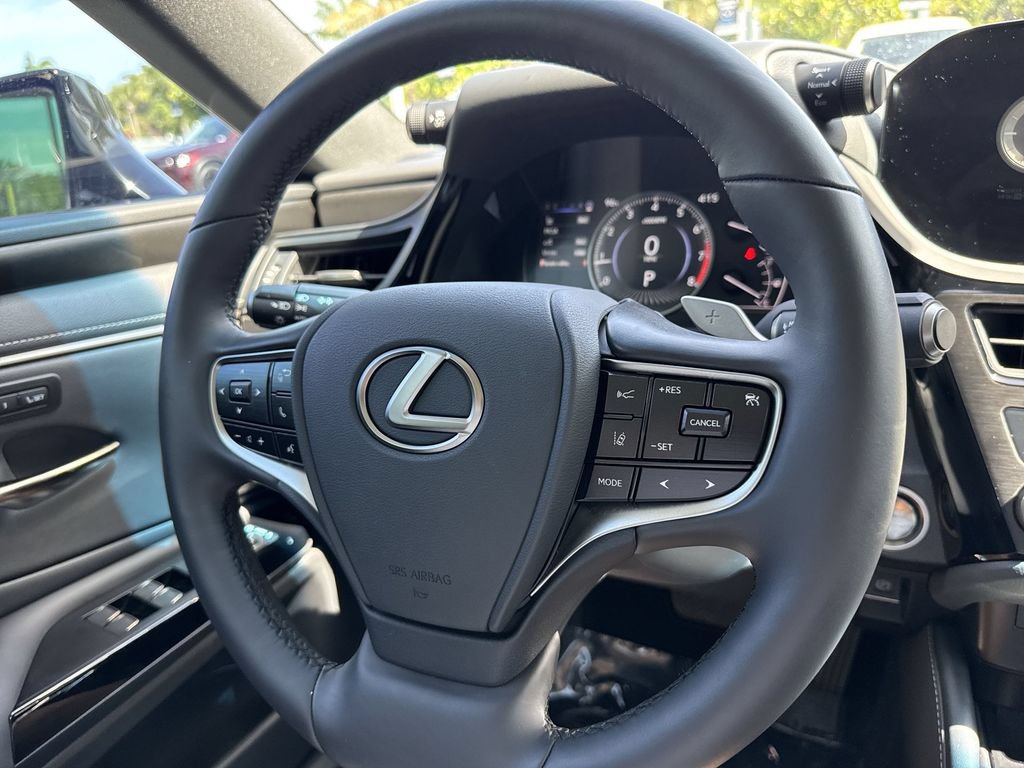 Used 2025 Lexus ES 350 w/ Premium Package FWD image 55