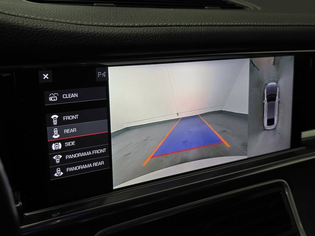 Used 2020 Porsche Panamera image 18