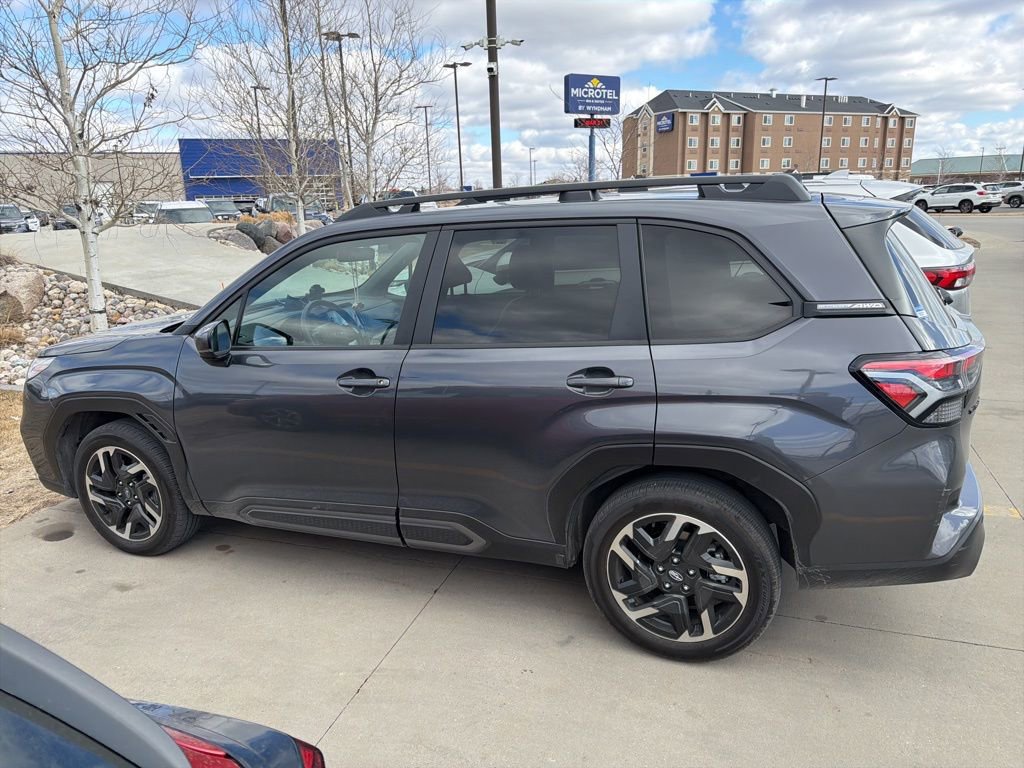 Used 2025 Subaru Forester Limited image 8