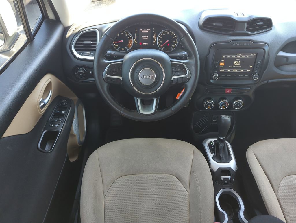 Used 2015 Jeep Renegade Latitude FWD image 14