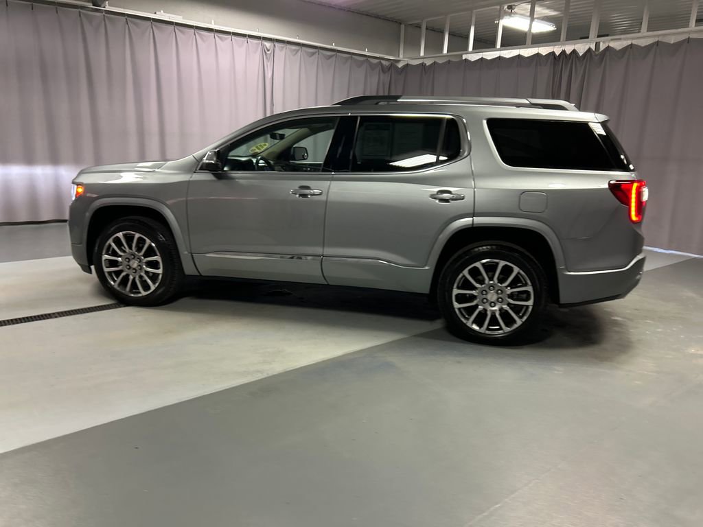Used 2023 GMC Acadia Denali w/ Denali Ultimate Package image 4