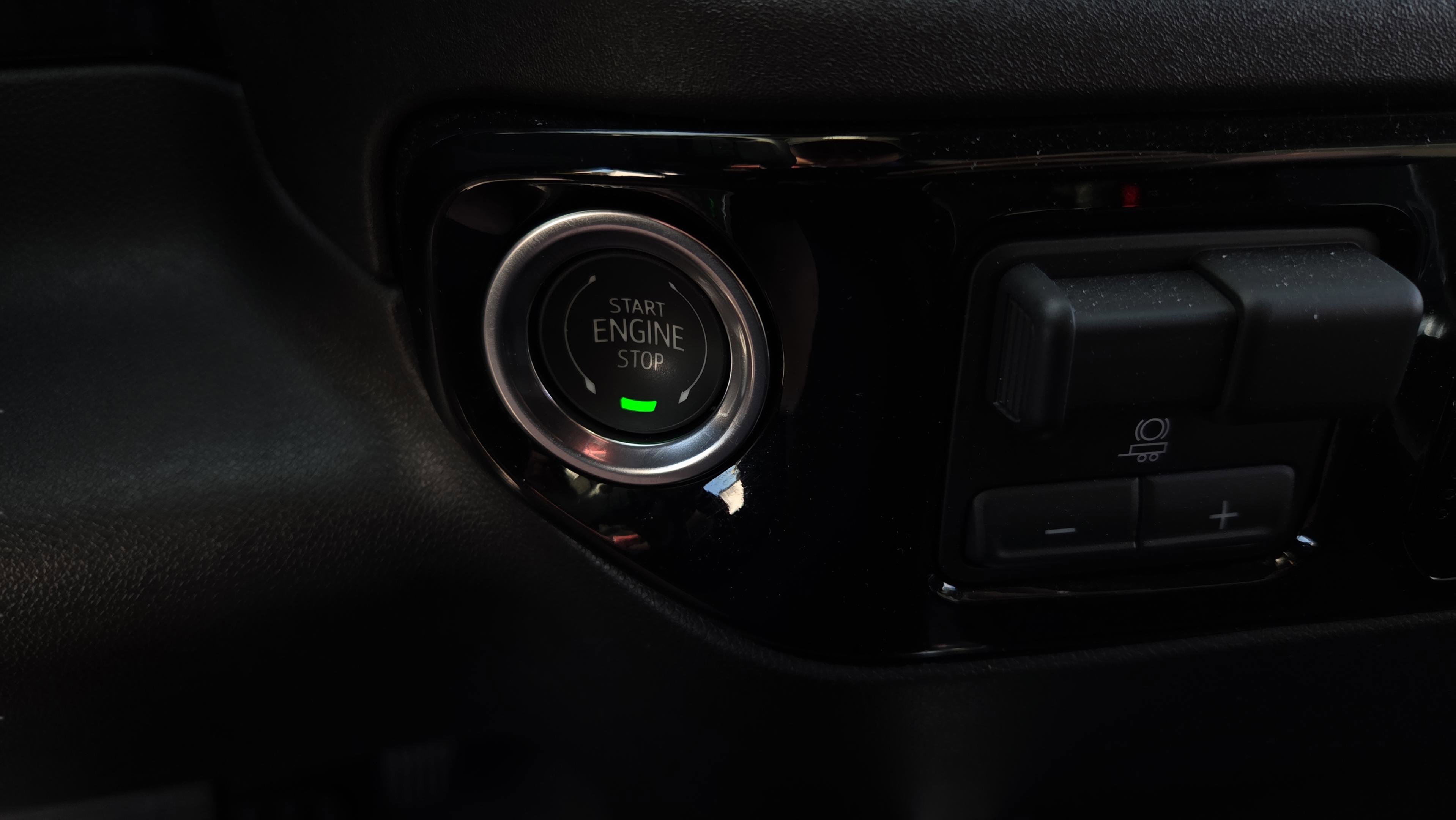 Used 2025 Chevrolet Silverado 1500 LT image 31