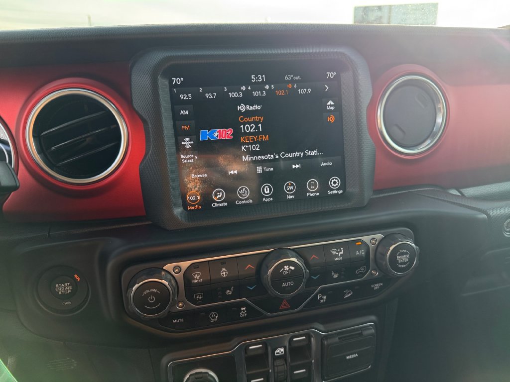 Used 2020 Jeep Wrangler Unlimited Rubicon w/ Dual Top Group AWD/4WD image 39