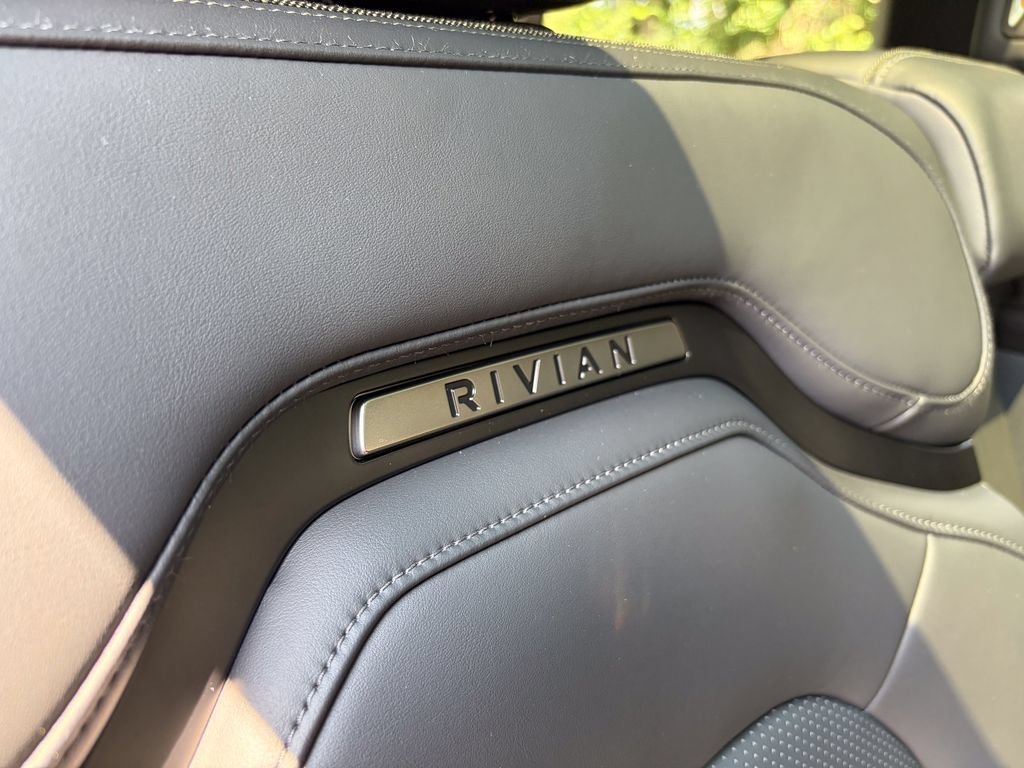 Used 2026 Rivian R1S Adventure AWD/4WD image 35