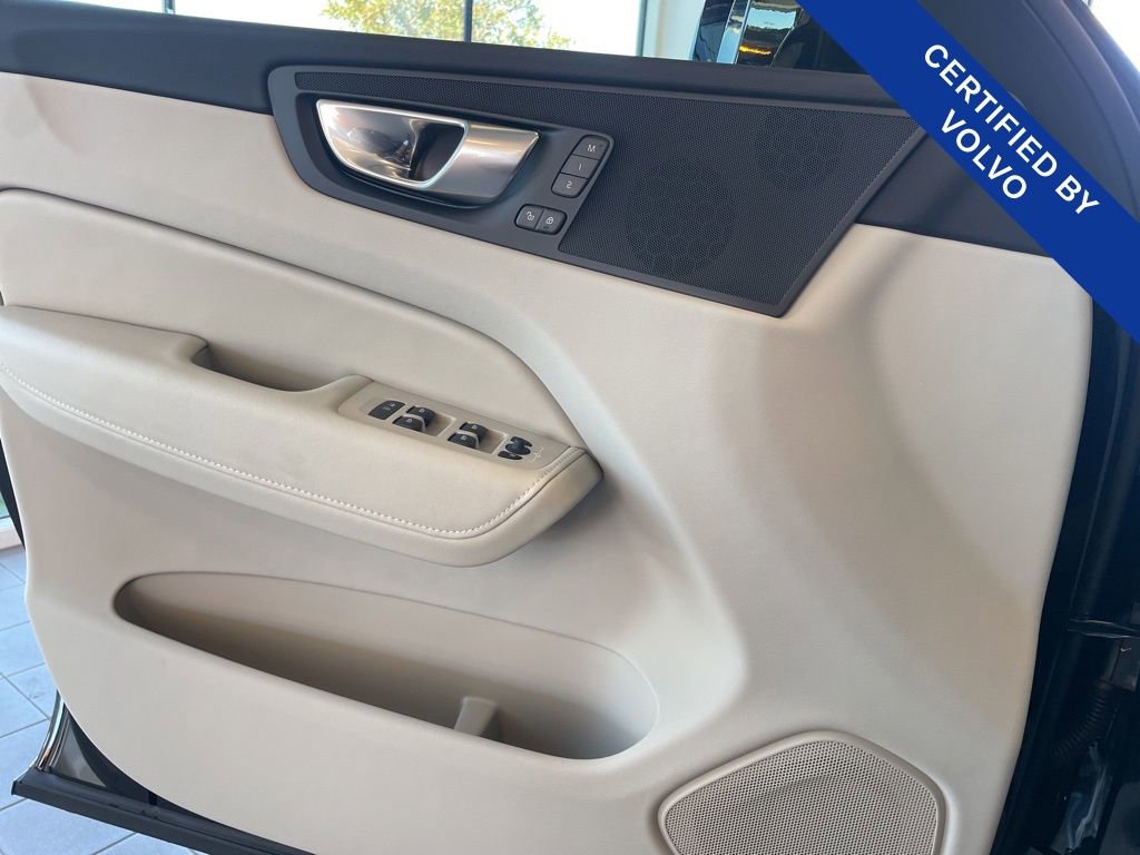 New 2025 Volvo XC60 B5 Plus w/ Protection Package Premier image 21