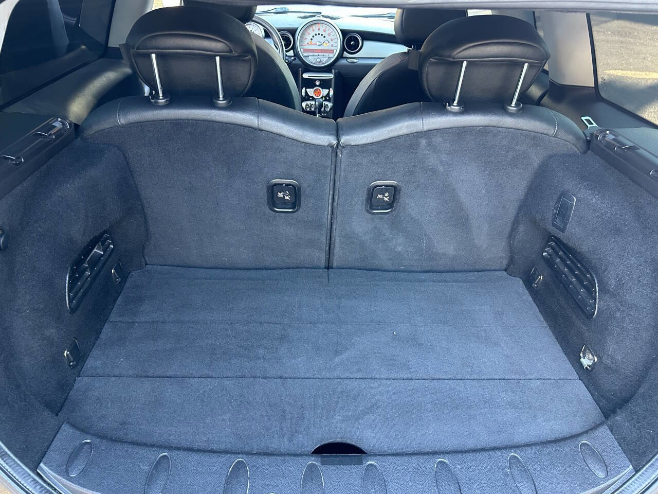 Used 2009 MINI Cooper Clubman Hardtop image 12