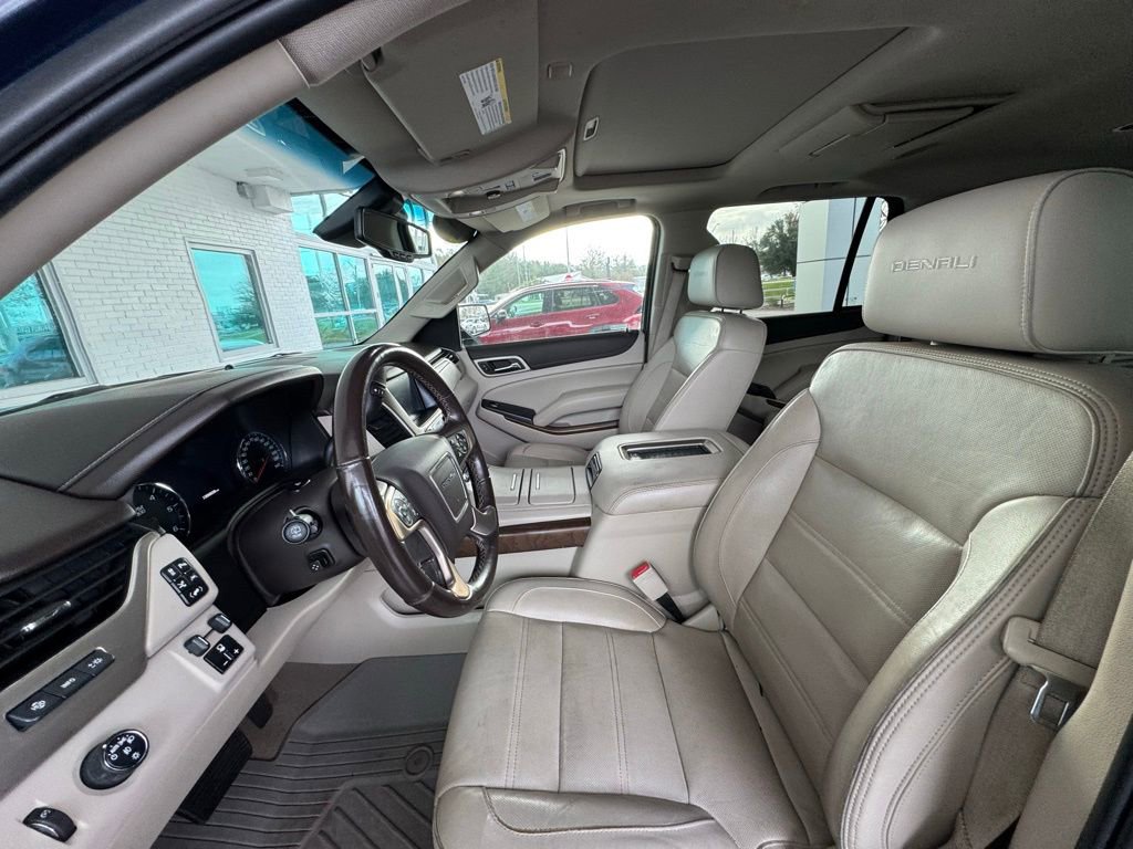 Used 2019 GMC Yukon Denali w/ Denali Ultimate Package image 13