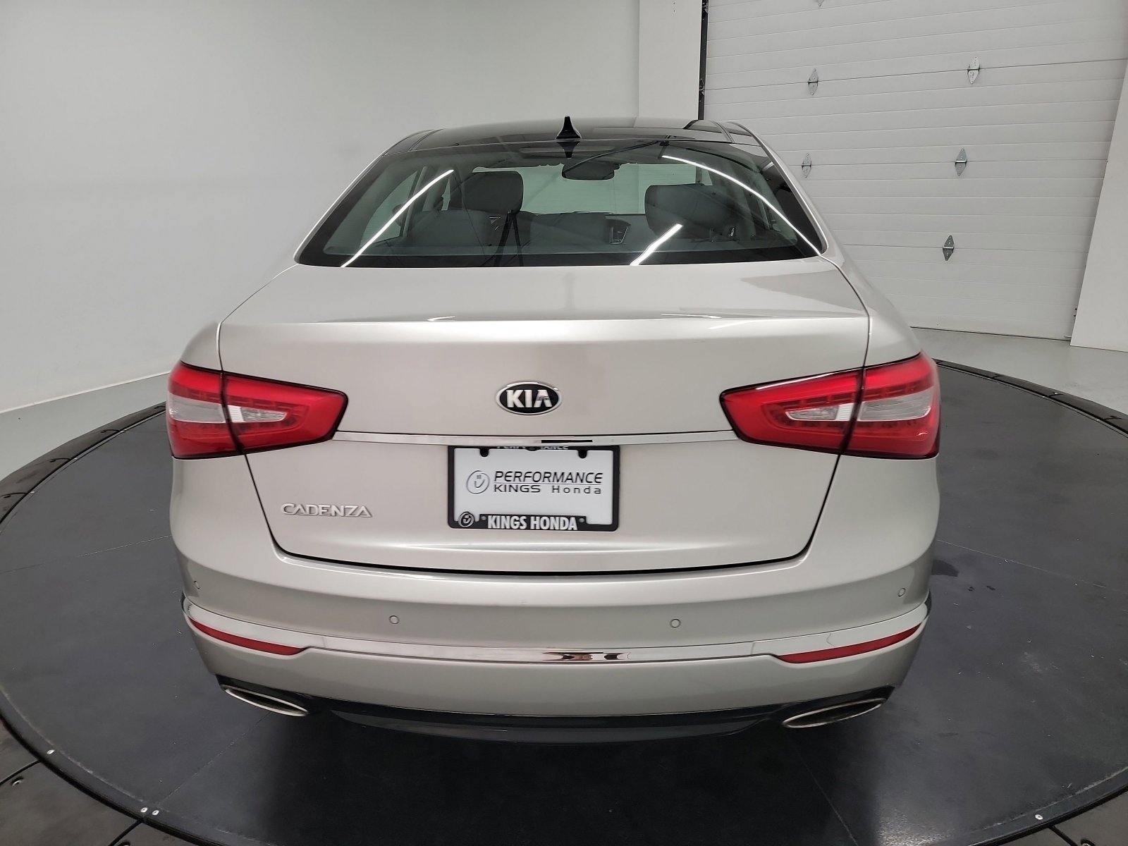 Used 2015 Kia Cadenza Premium image 8