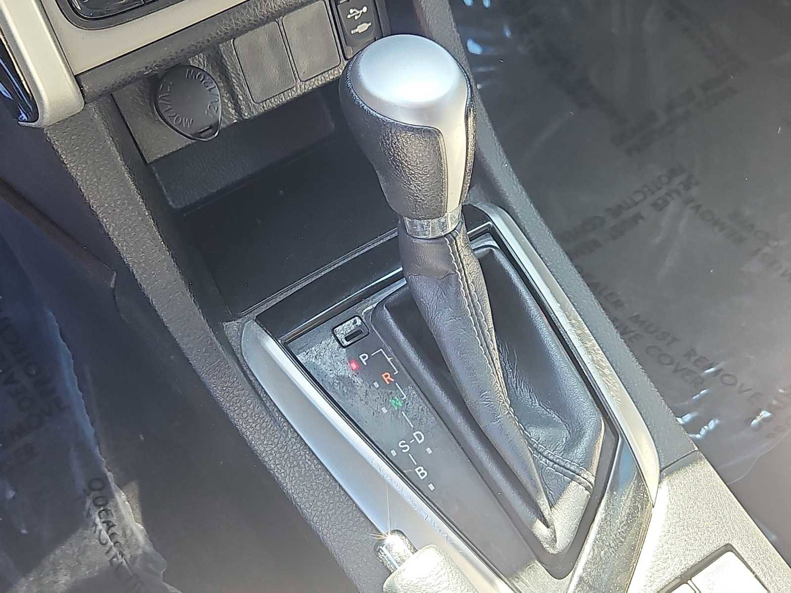 Used 2018 Toyota Corolla LE FWD image 22