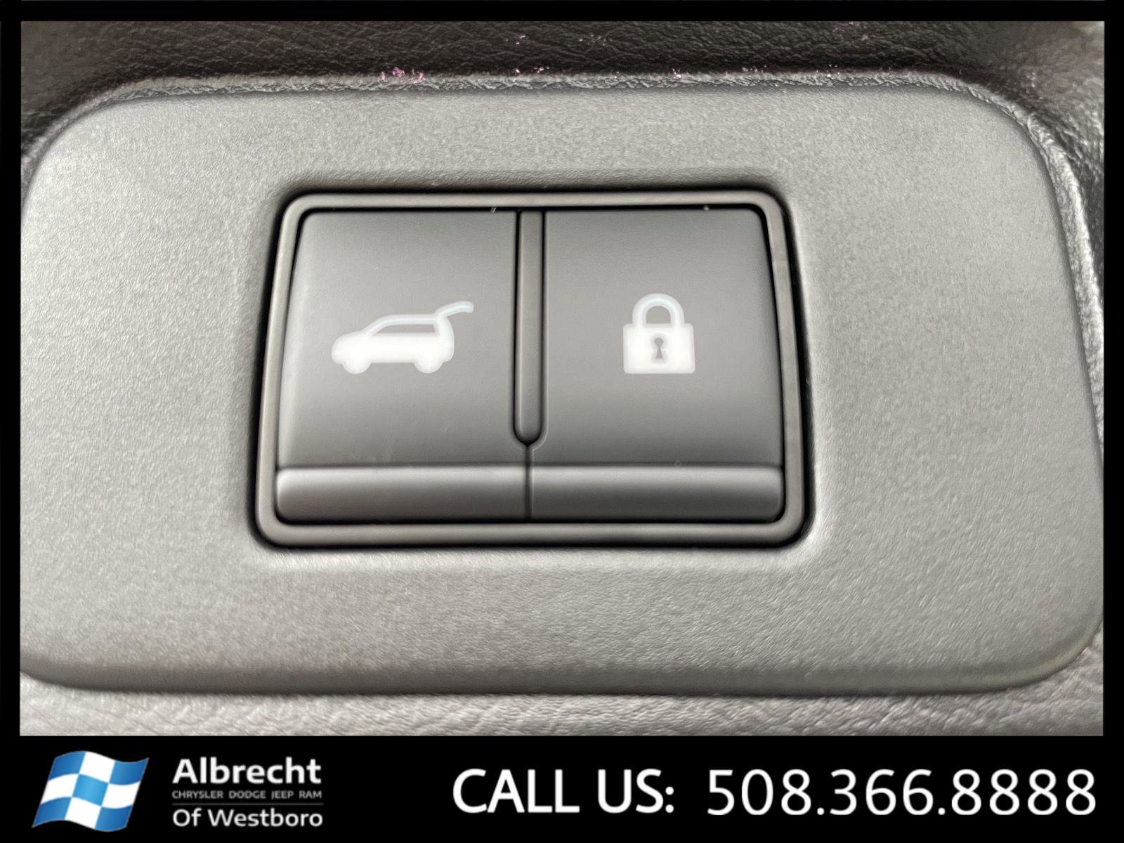 Used 2025 Nissan Rogue SV w/ Rock Creek Premium Package AWD/4WD image 16