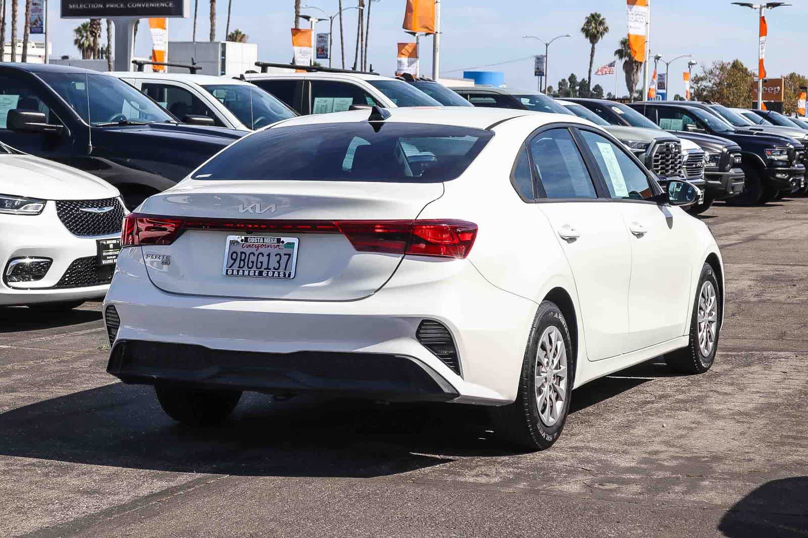 Used 2022 Kia Forte Sedan FWD image 4