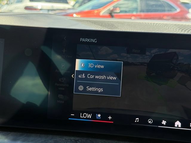 Used 2024 BMW X5 xDrive40i w/ Premium Package AWD/4WD image 5