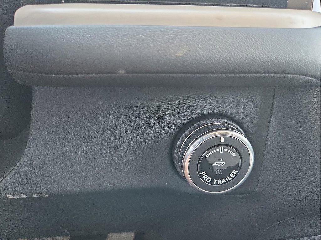 New 2026 Lincoln Navigator Premiere image 15