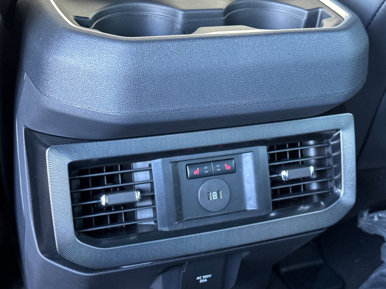 New 2026 Ford F250 Platinum w/ FX4 Off-Road Package image 13