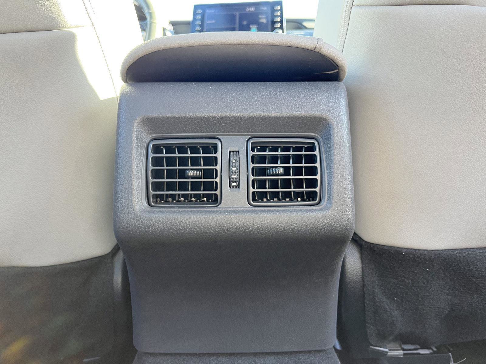 Used 2024 Toyota Camry XLE image 21