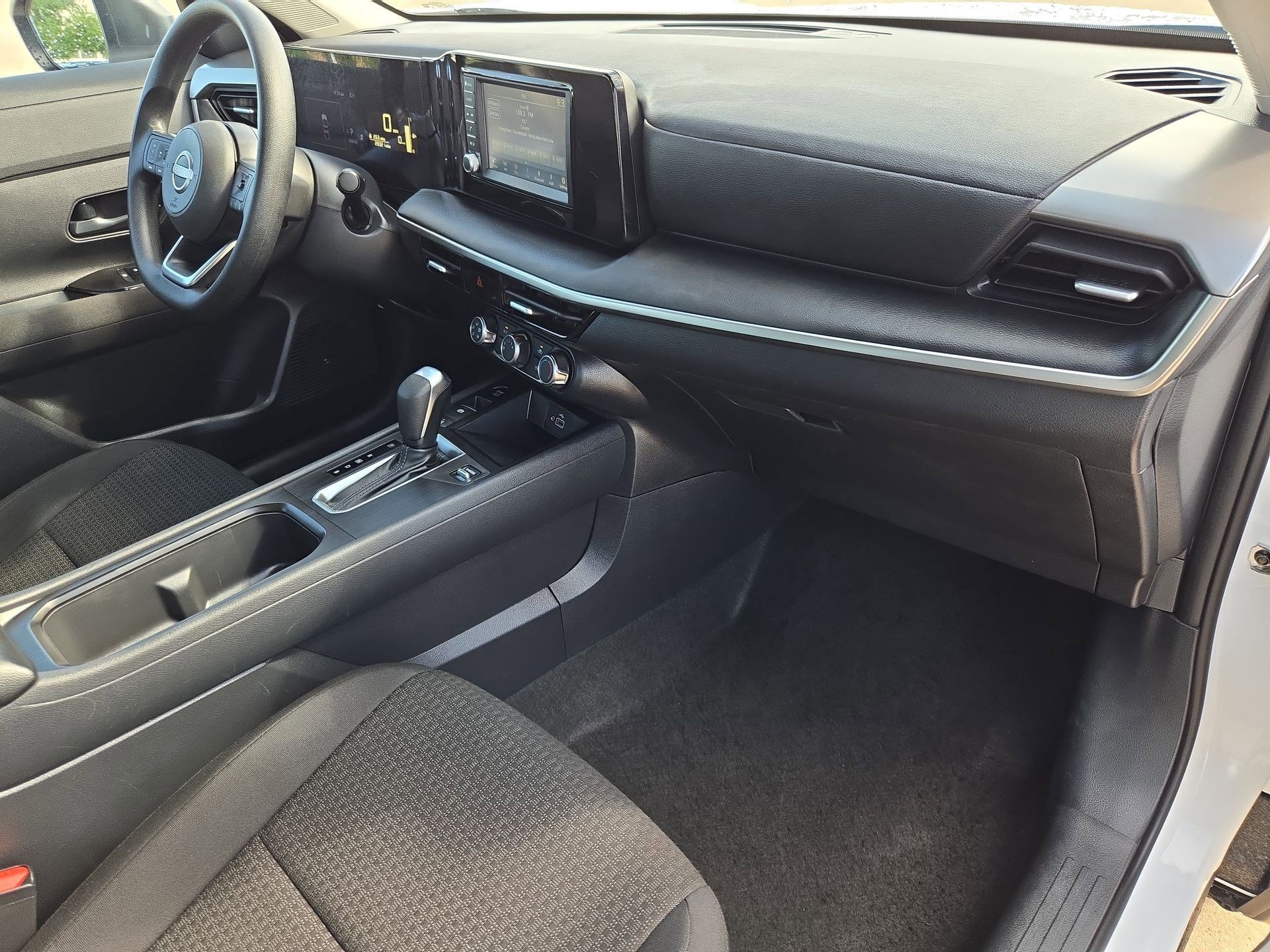 Used 2025 Nissan Kicks S FWD image 32