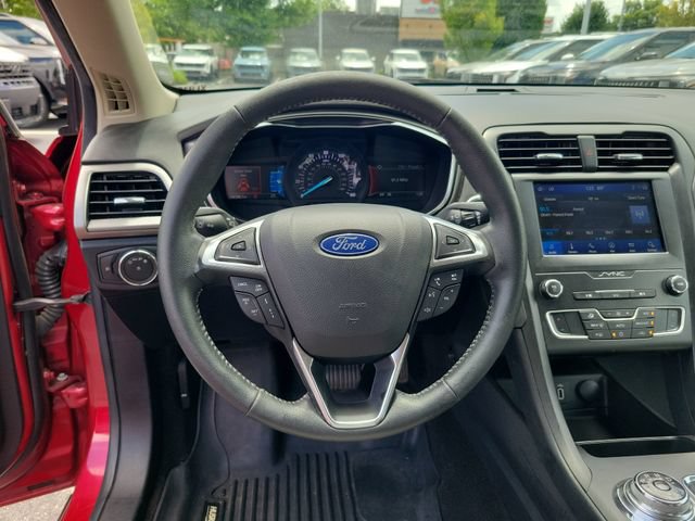 Used 2020 Ford Fusion SE w/ Equipment Group 151A FWD image 9