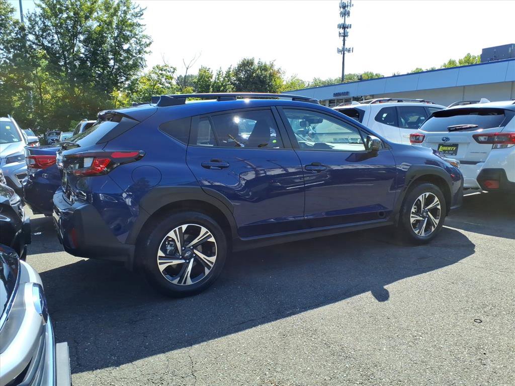 Used 2024 Subaru Crosstrek 2.0i Premium image 2