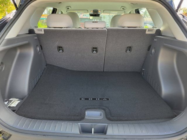 Used 2026 Hyundai Kona SE FWD image 6