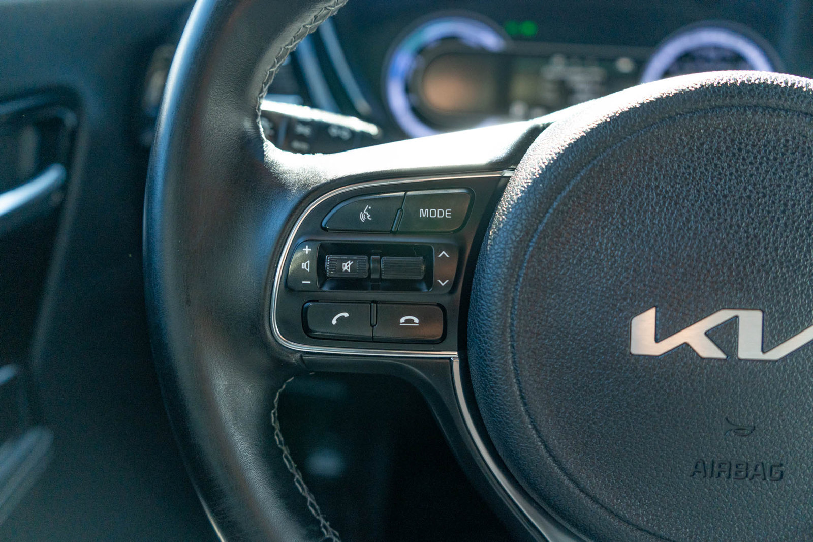 Used 2022 Kia Niro LXS FWD image 27