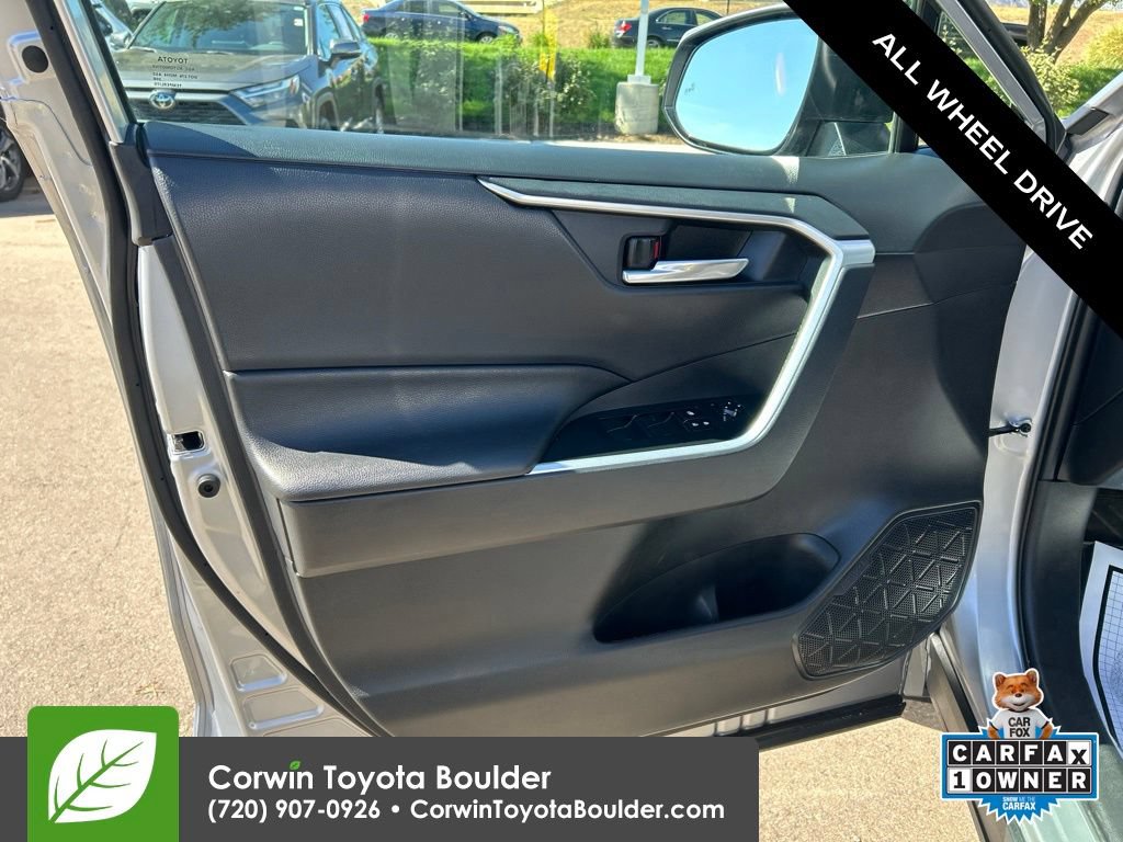 Used 2020 Toyota RAV4 XLE w/ XLE Grade Weather Package AWD/4WD image 23