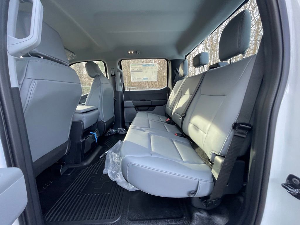 New 2026 Ford F250 XL w/ XL Chrome Package image 19