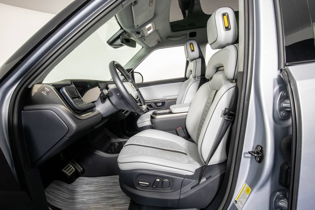 Used 2022 Rivian R1T Adventure AWD/4WD image 10