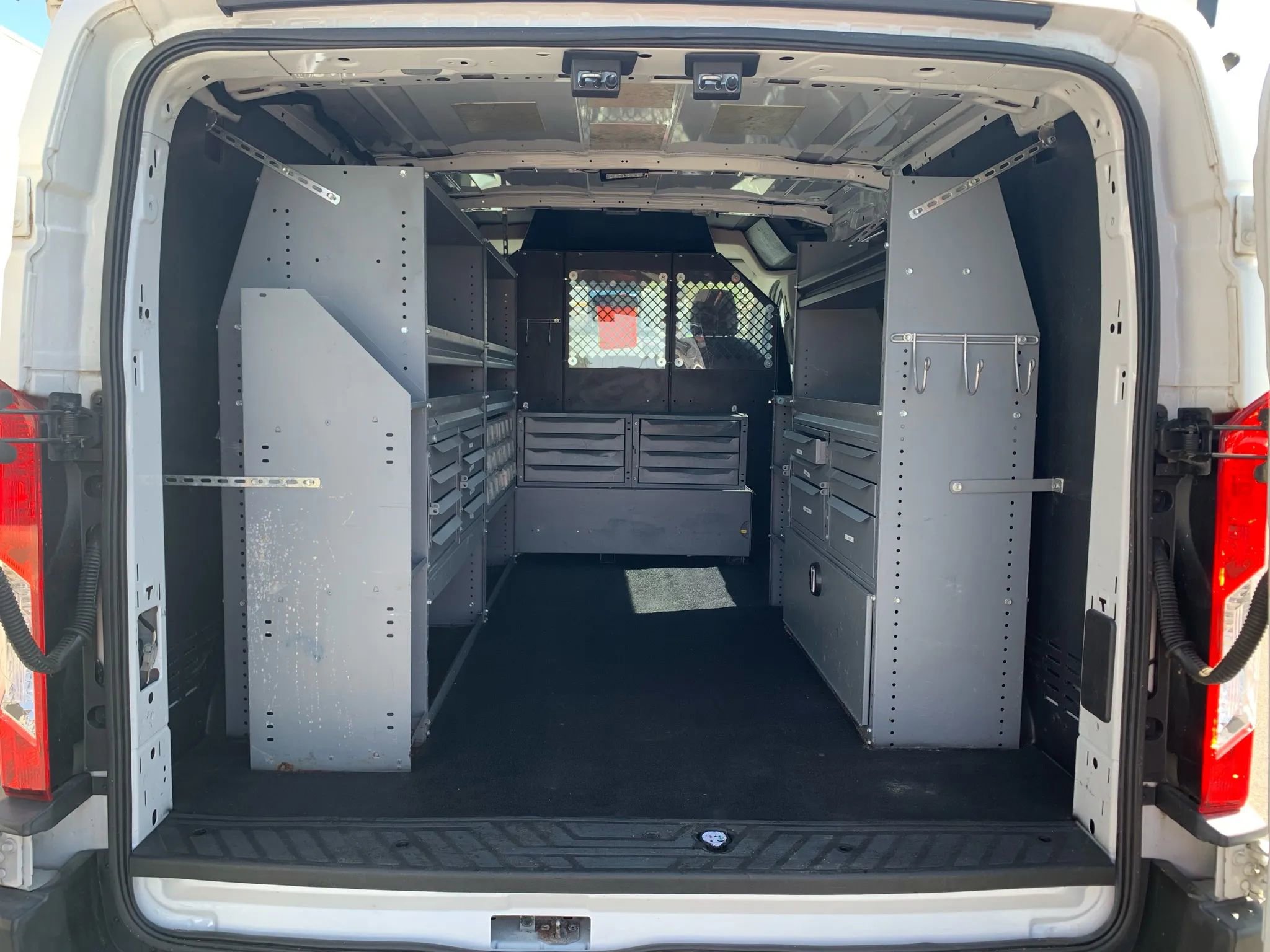 Used 2016 Ford Transit 150 Low Roof RWD image 28