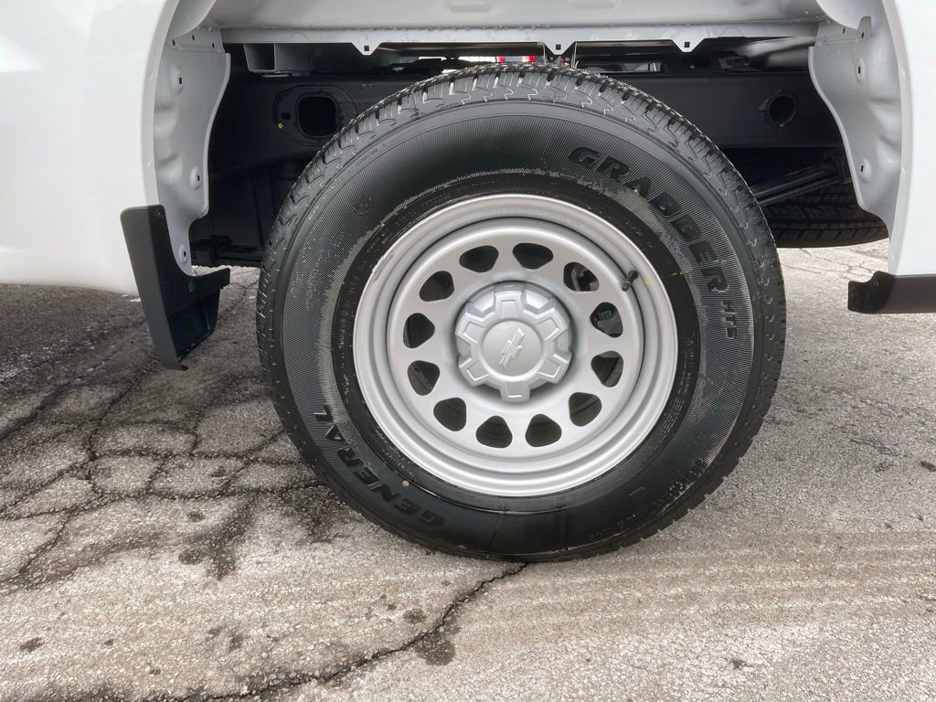 New 2026 Chevrolet Silverado 1500 W/T w/ Trailering Package image 25