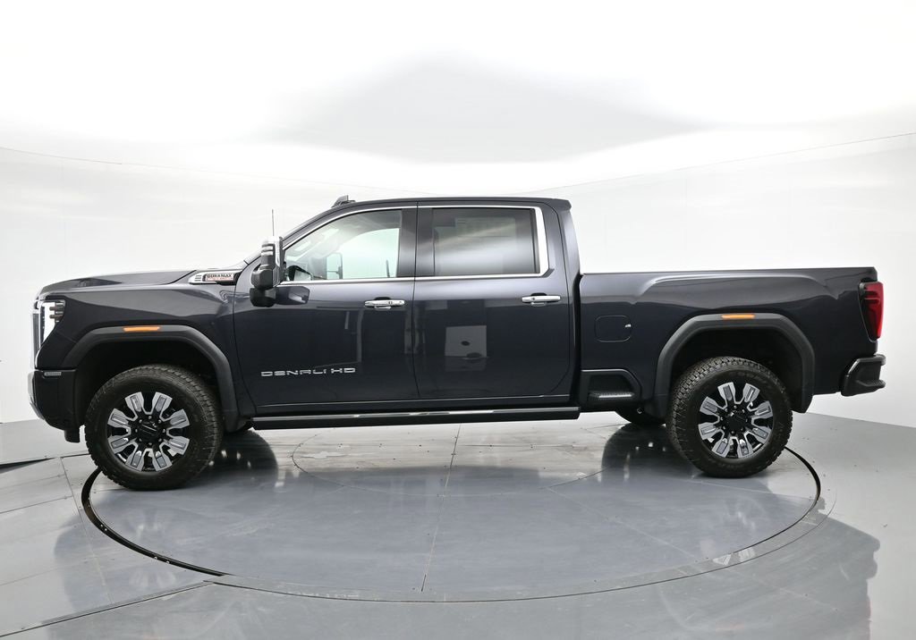 New 2026 GMC Sierra 3500 Denali w/ Denali Reserve Package image 3