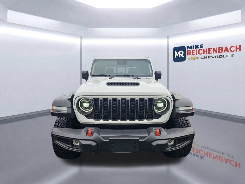 Used 2025 Jeep Gladiator Mojave w/ Technology Group AWD/4WD image 10