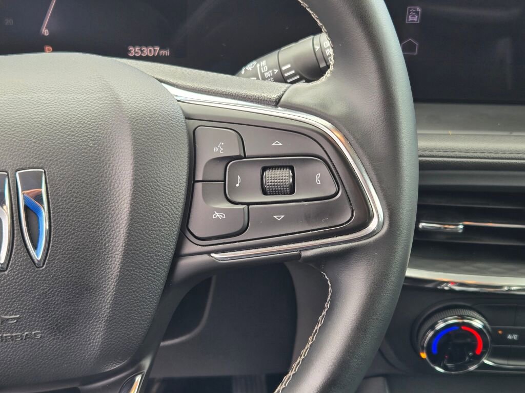 Certified 2025 Buick Encore GX Preferred FWD image 30