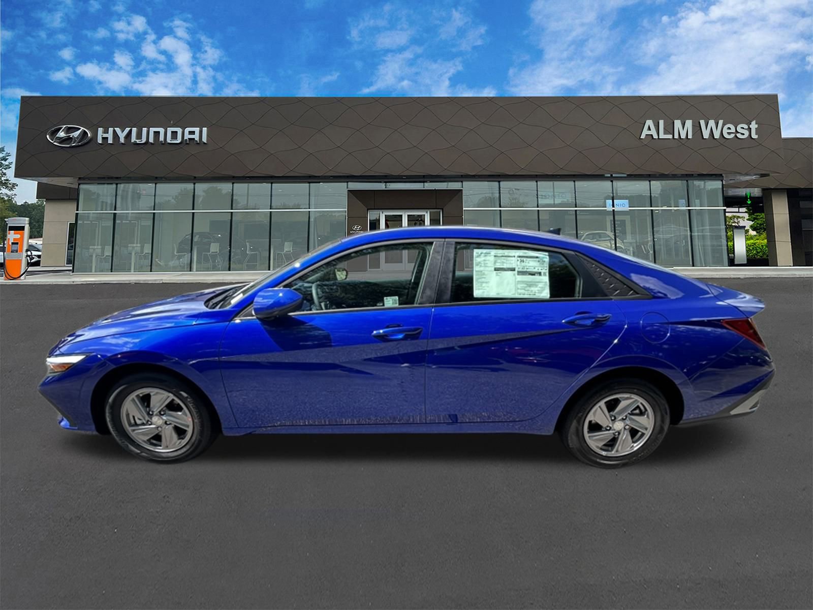 New 2025 Hyundai Elantra SE image 8