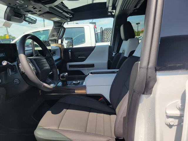 New 2025 GMC Hummer EV 2X w/ LPO, Illumination Package image 23