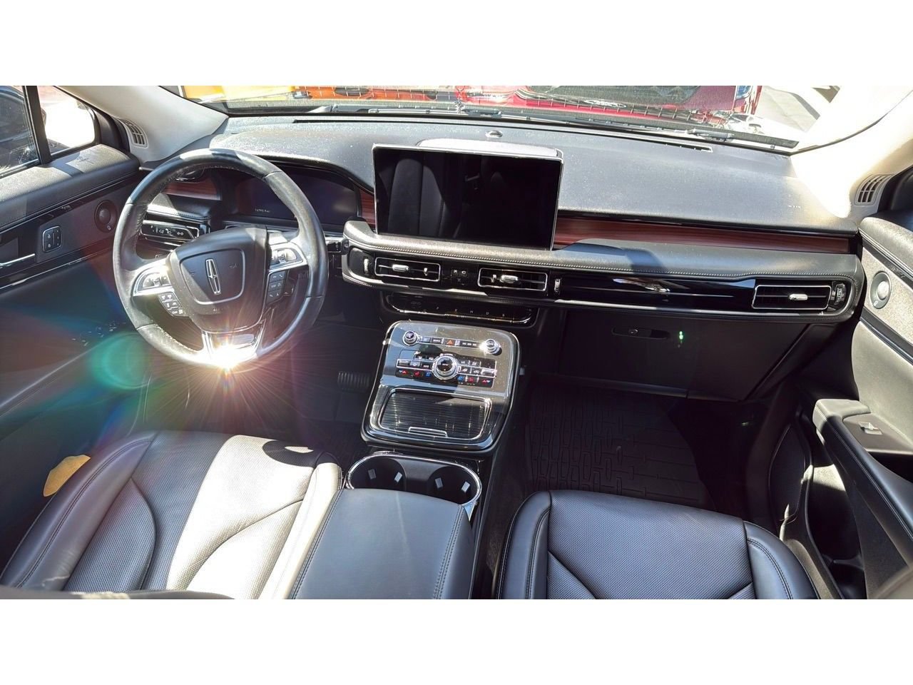 Used 2023 Lincoln Nautilus Reserve w/ Equipment Group 201A AWD/4WD image 3