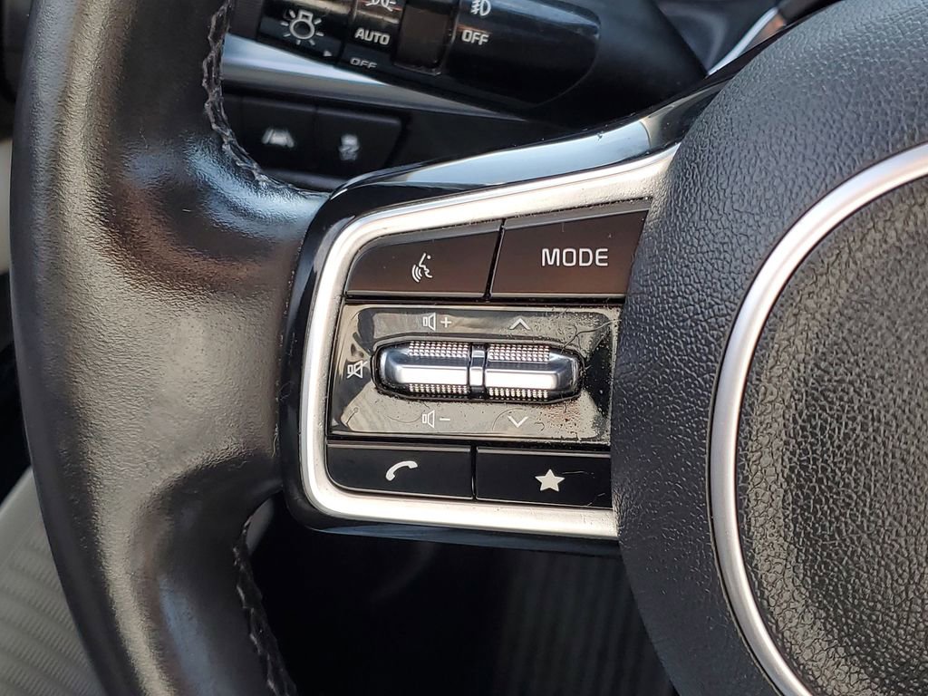 Used 2022 Kia Carnival SX Prestige image 15