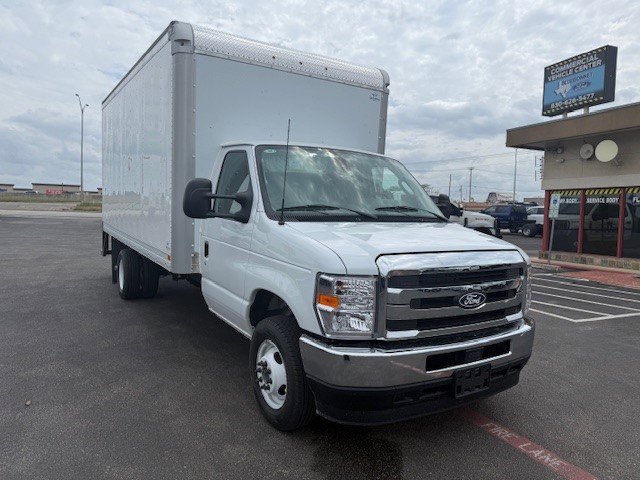 New 2027 Ford E-450 and Econoline 450 Super Duty w/ Power Equipment Group RWD image 4