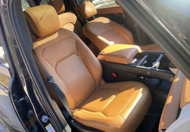 Used 2024 Land Rover Defender 110 S image 8