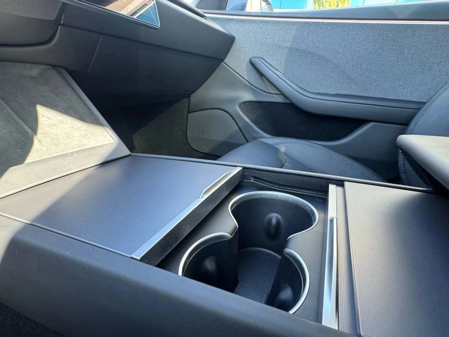 Used 2024 Tesla Model 3 Standard Range image 76