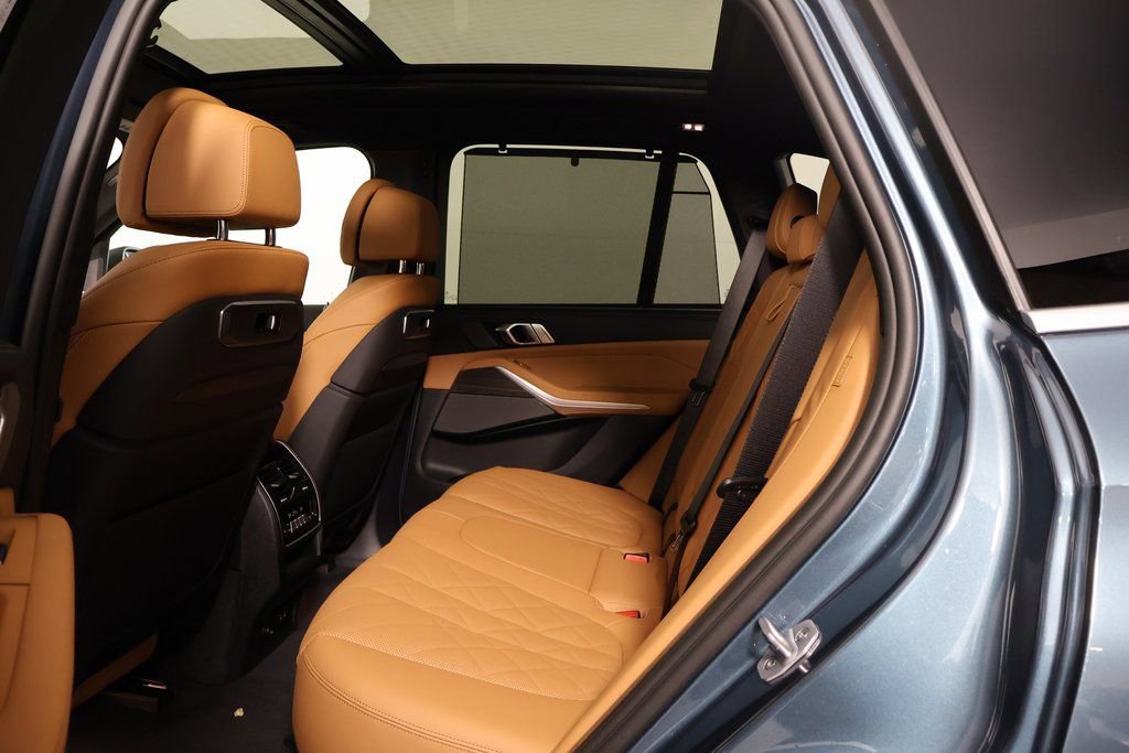 New 2026 BMW X5 sDrive40i w/ Executive Package image 6