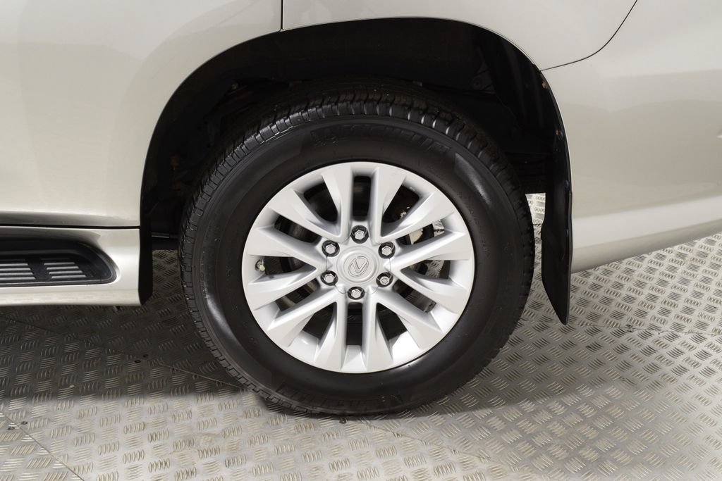 Used 2021 Lexus GX 460 Premium w/ Premium Package AWD/4WD image 40