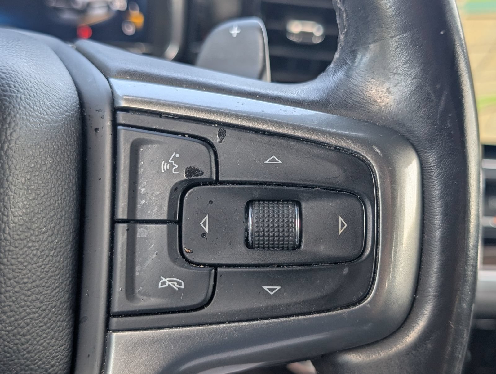 Used 2022 Chevrolet Silverado 1500 LT Trail Boss w/ Convenience Package II AWD/4WD image 18