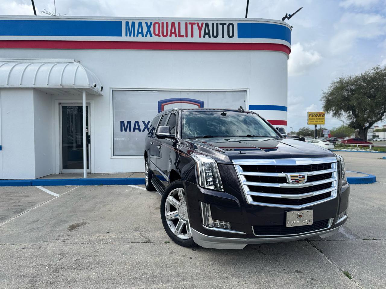 Used 2016 Cadillac Escalade ESV Luxury AWD/4WD image 13