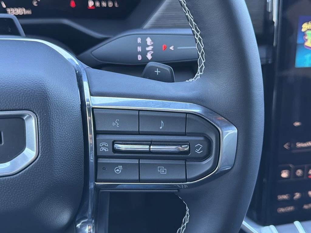 Used 2024 GMC Acadia Denali w/ Super Cruise Package image 9